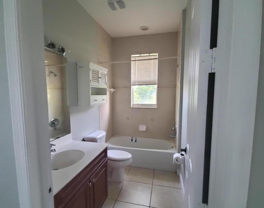 115 Akron Street - Photo Thumbnail 12