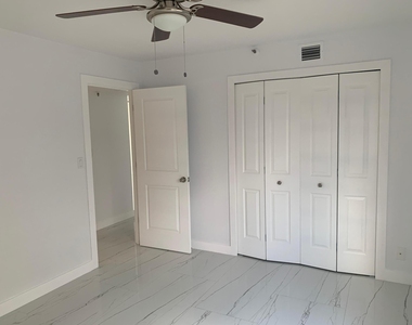 2786 Tennis Club Drive - Photo Thumbnail 12