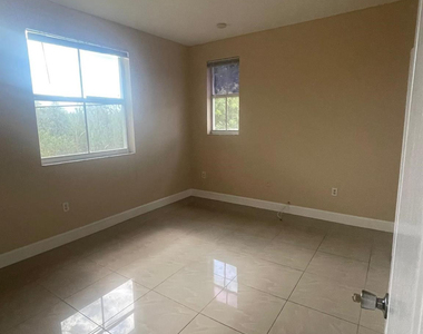 2903 Se 17th Avenue - Photo Thumbnail 12
