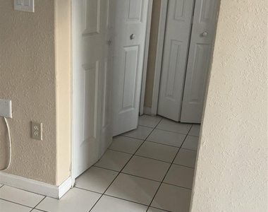 2903 Se 17th Avenue - Photo Thumbnail 2