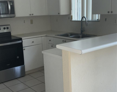 2903 Se 17th Avenue - Photo Thumbnail 4