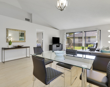 811 Club Drive - Photo Thumbnail 15