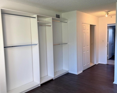 2786 Tennis Club Drive - Photo Thumbnail 17