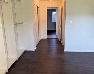 2786 Tennis Club Drive - Photo Thumbnail 18
