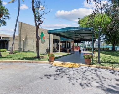 2786 Tennis Club Drive - Photo Thumbnail 28