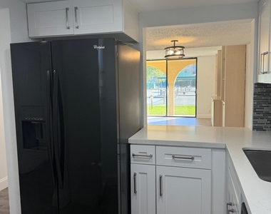 2786 Tennis Club Drive - Photo Thumbnail 6
