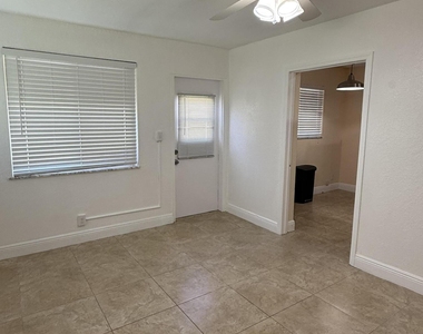7302 Nw 57th Court - Photo Thumbnail 6