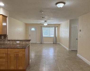 7302 Nw 57th Court - Photo Thumbnail 2