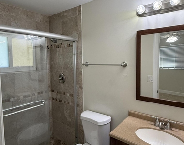 7302 Nw 57th Court - Photo Thumbnail 5