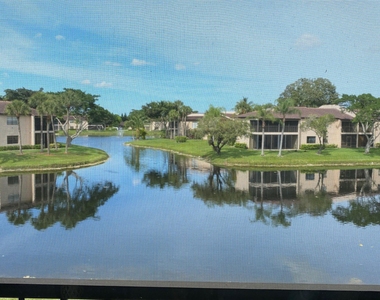 9285 Vista Del Lago - Photo Thumbnail 18
