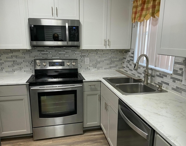 6890 Royal Palm Boulevard - Photo Thumbnail 3