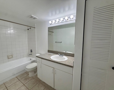 5065 Wiles Road - Photo Thumbnail 4