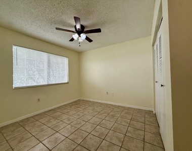 5065 Wiles Road - Photo Thumbnail 5
