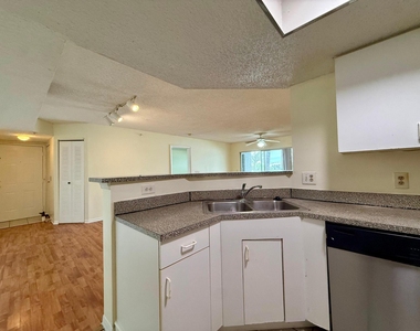 5065 Wiles Road - Photo Thumbnail 6