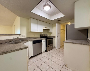 5065 Wiles Road - Photo Thumbnail 8