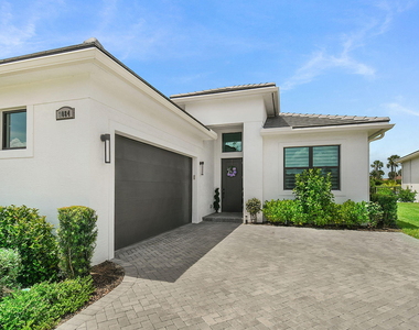 9084 Sw Arco Way - Photo Thumbnail 2