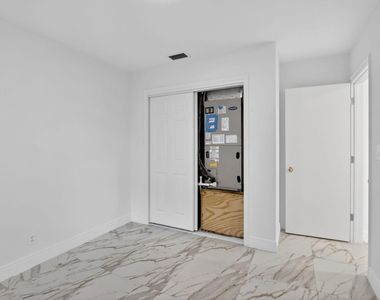 5731 Ne 17th Terrace - Photo Thumbnail 25