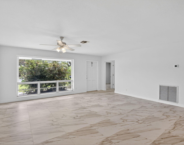 5731 Ne 17th Terrace - Photo Thumbnail 5