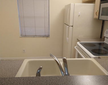 8850 Royal Palm Boulevard - Photo Thumbnail 2