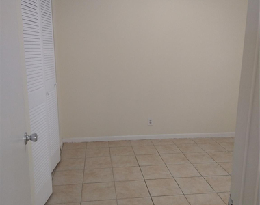 8850 Royal Palm Boulevard - Photo Thumbnail 5