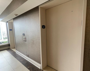19101 Ne 36th Place - Photo Thumbnail 2