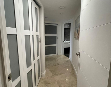 19101 Ne 36th Place - Photo Thumbnail 9