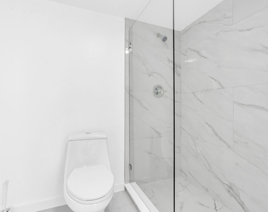 1102 Bahama Bend - Photo Thumbnail 15
