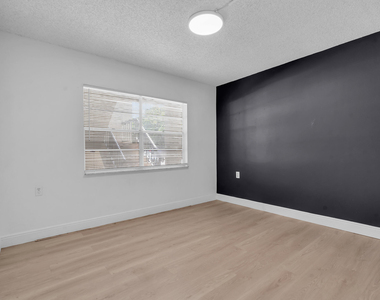 1102 Bahama Bend - Photo Thumbnail 16