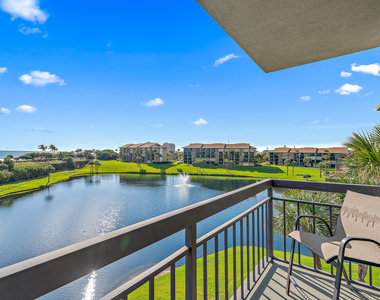 101 S Seas Drive - Photo Thumbnail 6