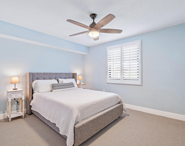 101 S Seas Drive - Photo Thumbnail 14