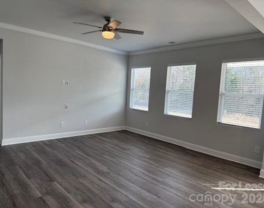 8829 Wingard Road - Photo Thumbnail 6