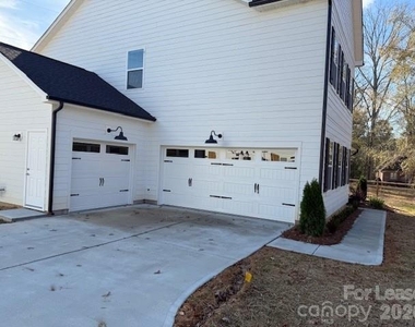 8829 Wingard Road - Photo Thumbnail 1