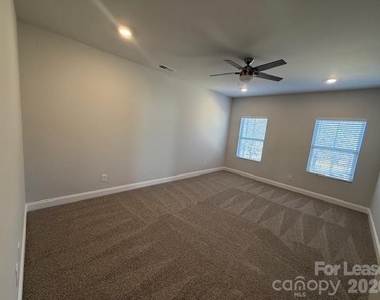 8829 Wingard Road - Photo Thumbnail 11