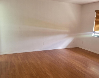 613 Sw Pueblo Terrace - Photo Thumbnail 4