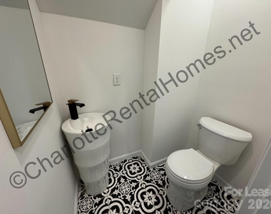 512 N Mulberry Street - Photo Thumbnail 4
