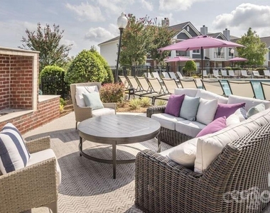 14325 Plantation Park Boulevard - Photo Thumbnail 4