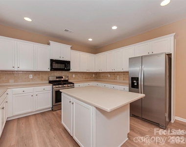 5607 Fulton Ridge Drive - Photo Thumbnail 15