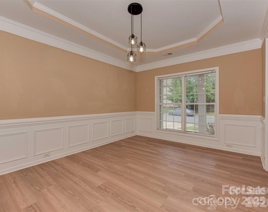 5607 Fulton Ridge Drive - Photo Thumbnail 2