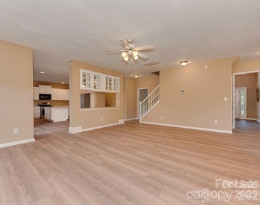 5607 Fulton Ridge Drive - Photo Thumbnail 12