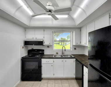 5263 Cresthaven Boulevard - Photo Thumbnail 1