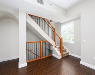 538 Ne 7th Avenue - Photo Thumbnail 18