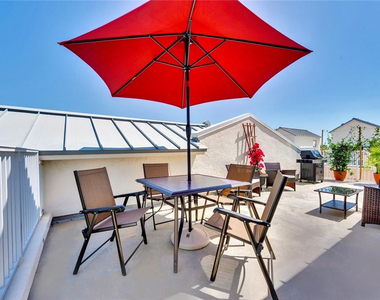 538 Ne 7th Avenue - Photo Thumbnail 2