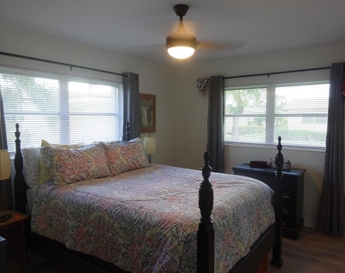 2864 E Crosley Dr Drive E - Photo Thumbnail 8