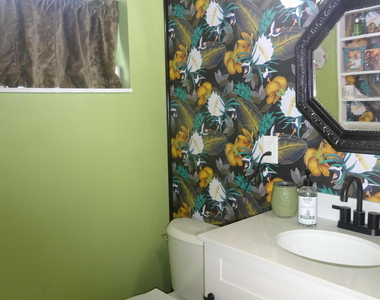 2864 E Crosley Dr Drive E - Photo Thumbnail 5
