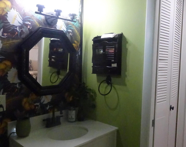 2864 E Crosley Dr Drive E - Photo Thumbnail 7