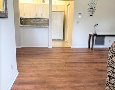 441 Pine Glen Lane - Photo Thumbnail 6