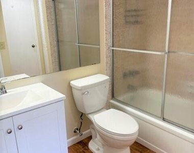 441 Pine Glen Lane - Photo Thumbnail 17