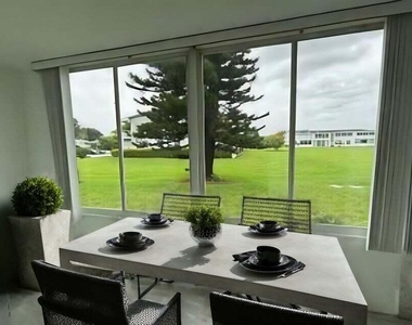125 Westbury Circle - Photo Thumbnail 8
