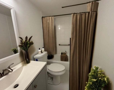 125 Westbury Circle - Photo Thumbnail 7