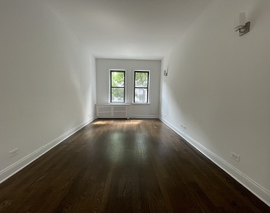 West 22nd Street by 7th Avenue - Photo Thumbnail 1